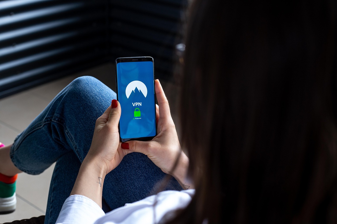 Bohem宝恒树叶橙子爆珠：怎样注册自媒体账号