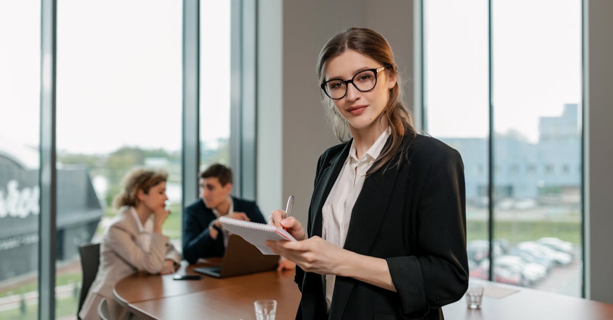 出各种微信号：可以在几个证券平台开户